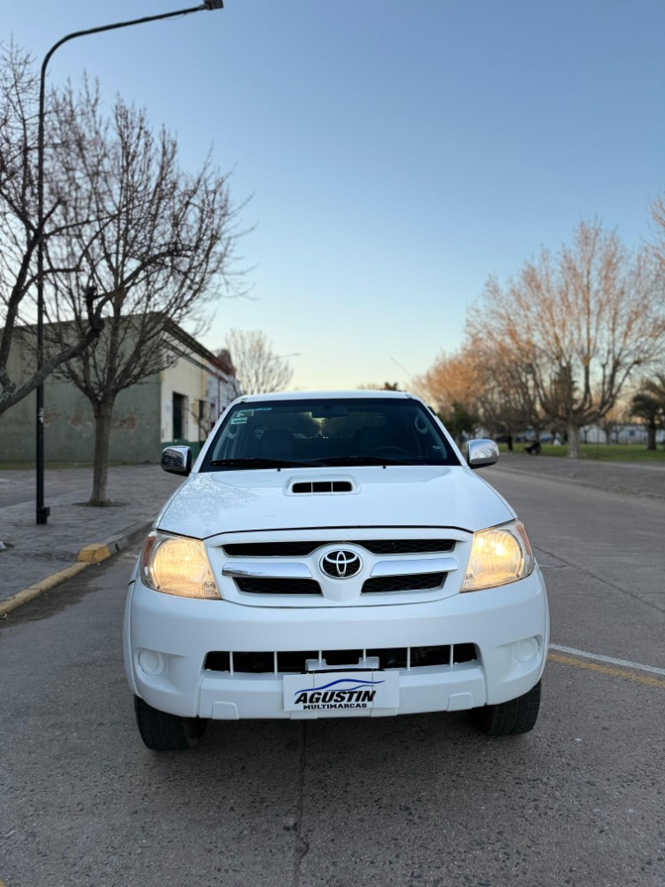 Toyota HILUX SRV — foto 2